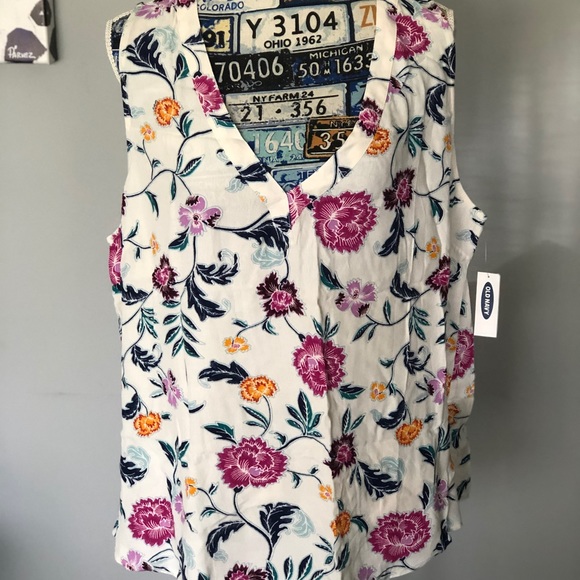 Old Navy Tops - Old Navy Blouse great condition